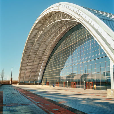 Ruimtestructuur van staal voor ophangende structuren in bioscopen die ruimte en geluidskwaliteit maximaliseren
