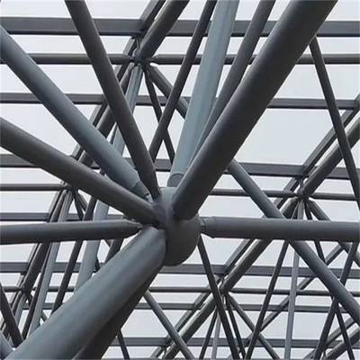 Q235 Geprefabriceerde portaalstaalconstructie Mooi onregelmatig gangdak