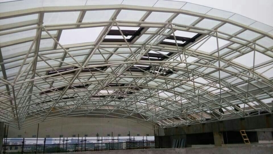 Lange van het het Kaderdak van het Spanwijdte Prefabstaal Ruimtestructuur 0.8mm Licht Dak