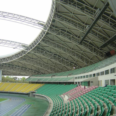 Prefab het Staalstructuur van het Ontwerp Duurzame Stadion voor Grote Spanwijdte
