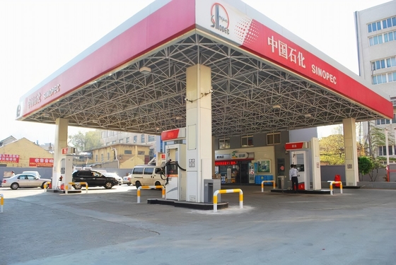 Lichte staalconstructies voor daken van tankstations