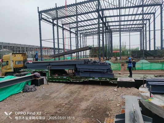Op maat gemaakte kleurstaalstructuur portaalframe voor industriële commerciële toepassing magazijn winkelcentrum