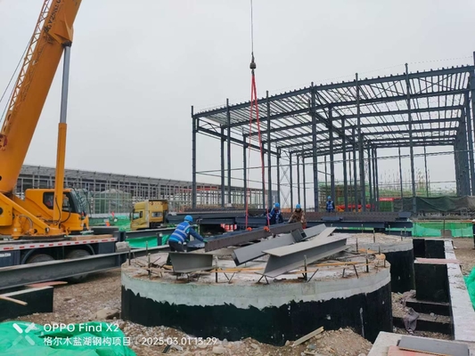 Op maat gemaakte kleurstaalstructuur portaalframe voor industriële commerciële toepassing magazijn winkelcentrum