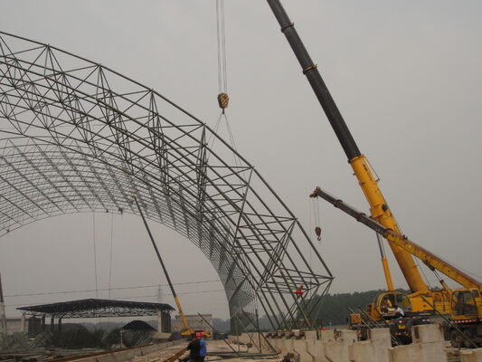 Dakconstructie in Braziliaanse Magazijnen met Prefabricated Stalen Elementen voor Snellere Montage en Constructie in Logistieke Faciliteiten